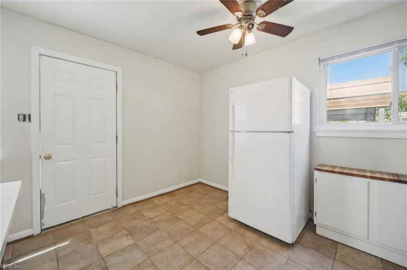 Photo 11 of 26 residential for sale in Norfolk virginia