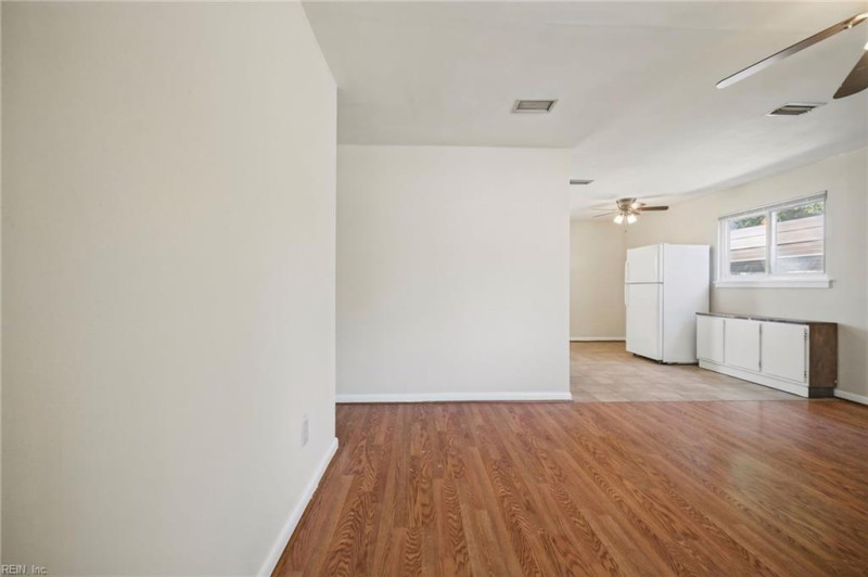 Photo 12 of 26 residential for sale in Norfolk virginia