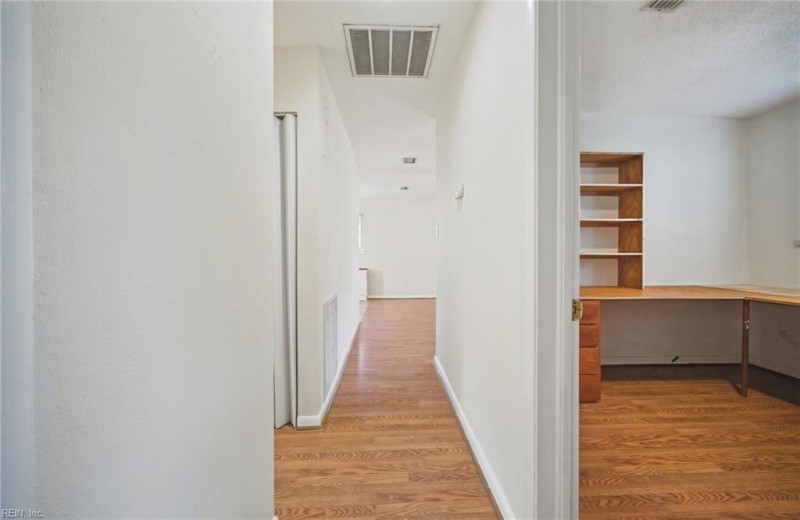 Photo 13 of 26 residential for sale in Norfolk virginia