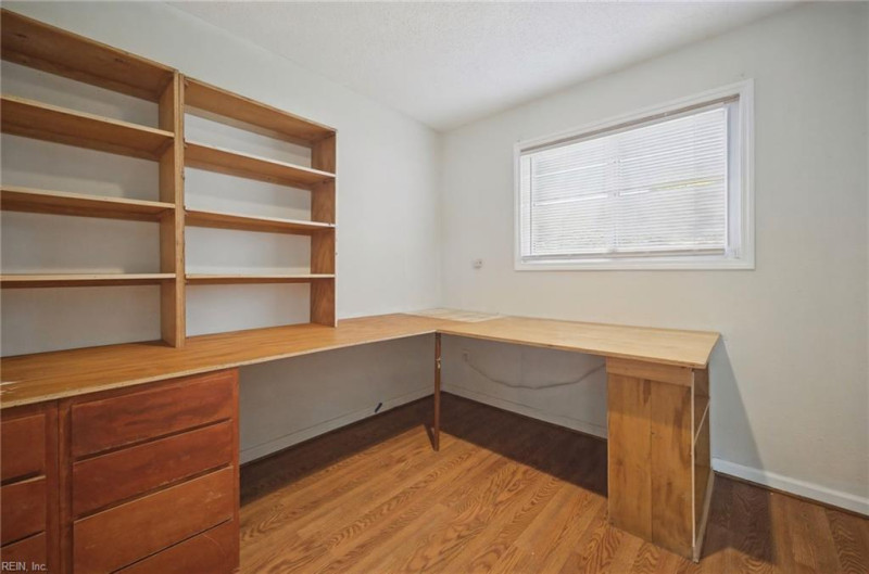 Photo 15 of 26 residential for sale in Norfolk virginia