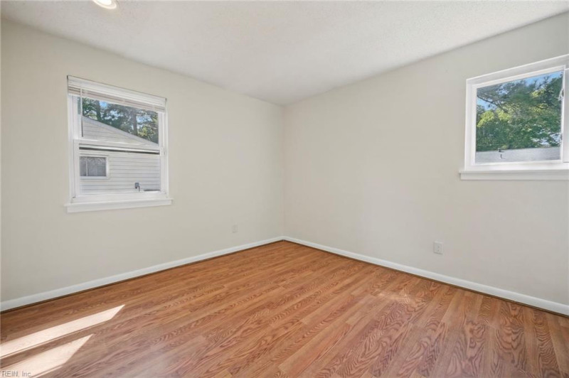Photo 17 of 26 residential for sale in Norfolk virginia