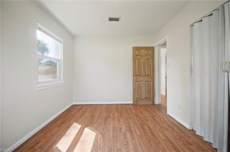 Photo 18 of 26 residential for sale in Norfolk virginia