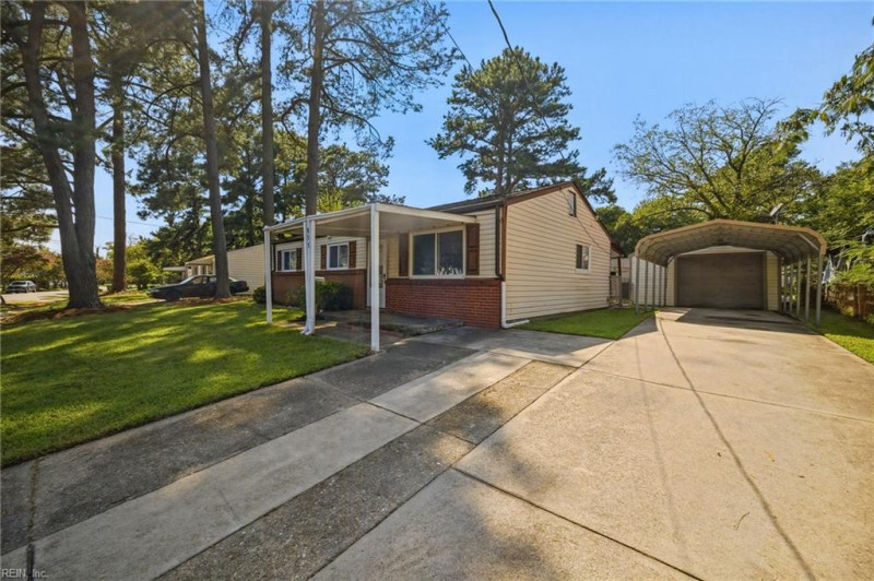 Photo 3 of 26 residential for sale in Norfolk virginia