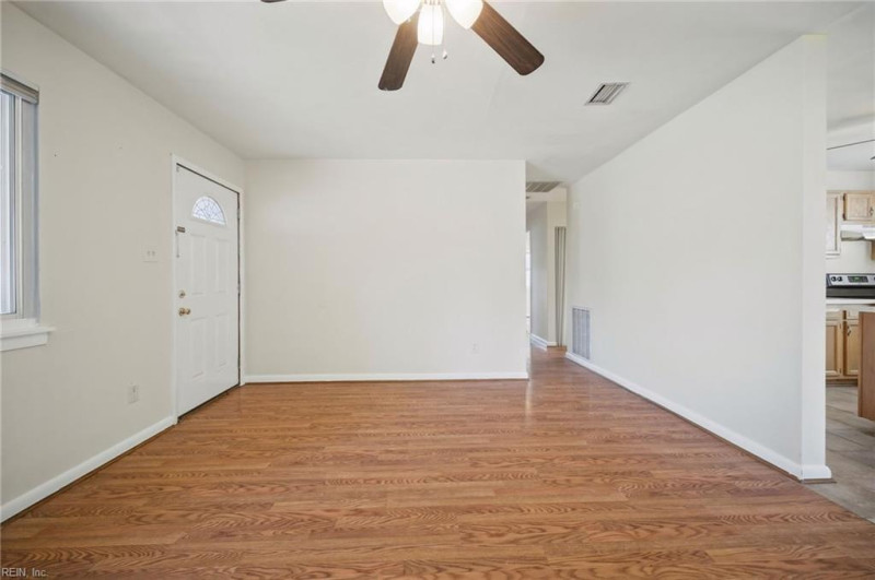 Photo 5 of 26 residential for sale in Norfolk virginia