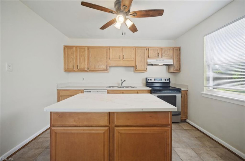 Photo 7 of 26 residential for sale in Norfolk virginia