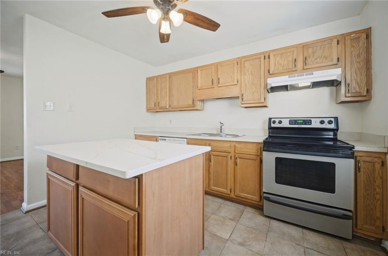 Photo 8 of 26 residential for sale in Norfolk virginia