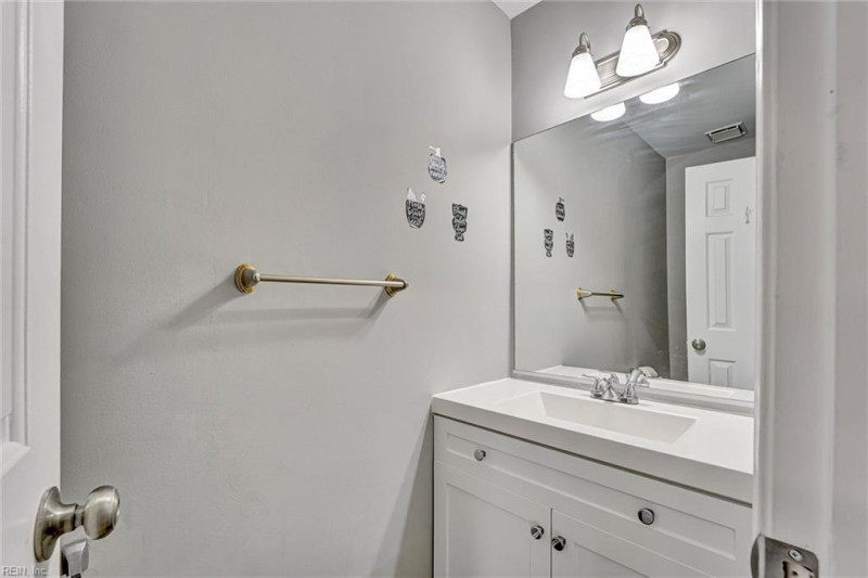 Photo 6 of 40 residential for sale in Chesapeake virginia Photo 6 of 40 residential for sale in Chesapeake virginia
