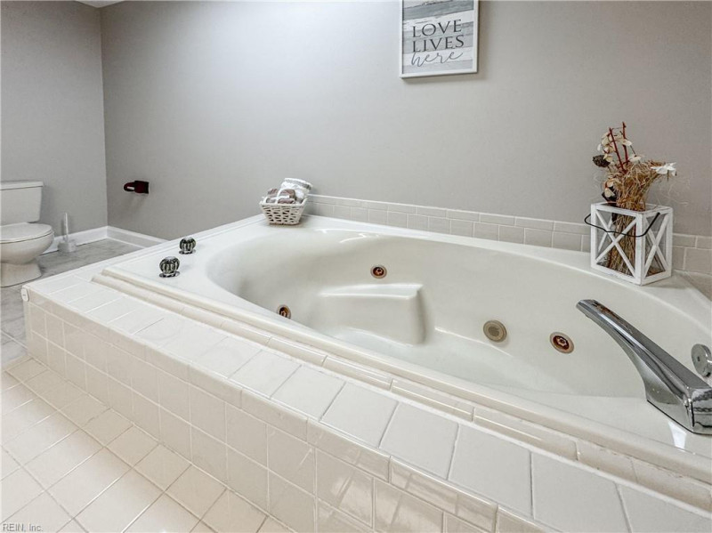 Photo 33 of 48 residential for sale in Chesapeake virginia Photo 33 of 48 residential for sale in Chesapeake virginia