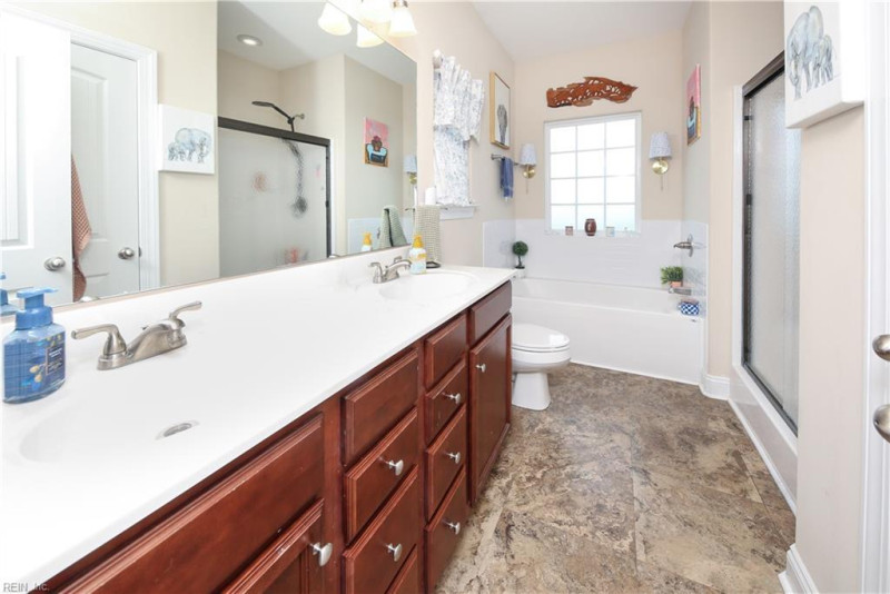 Photo 21 of 43 residential for sale in Currituck County virginia
