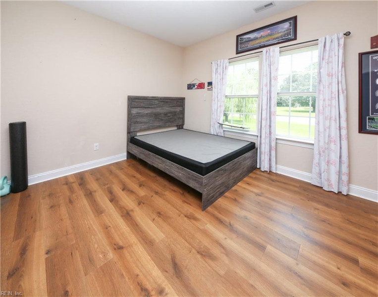 Photo 25 of 43 residential for sale in Currituck County virginia