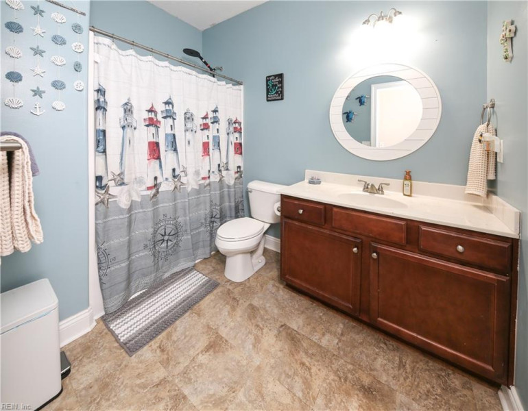 Photo 26 of 43 residential for sale in Currituck County virginia