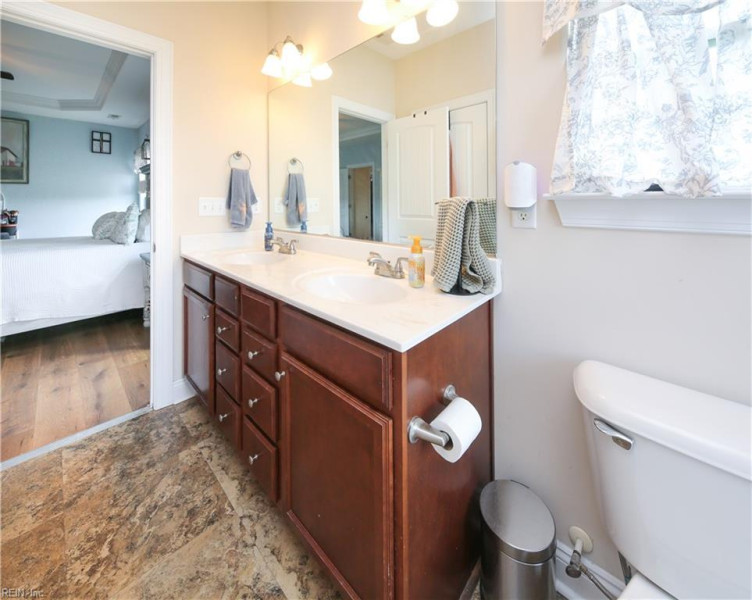 Photo 34 of 43 residential for sale in Currituck County virginia