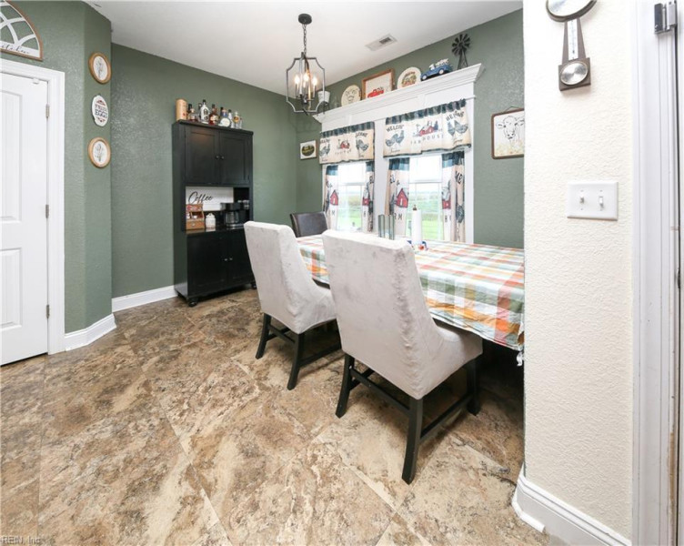 Photo 8 of 43 residential for sale in Currituck County virginia