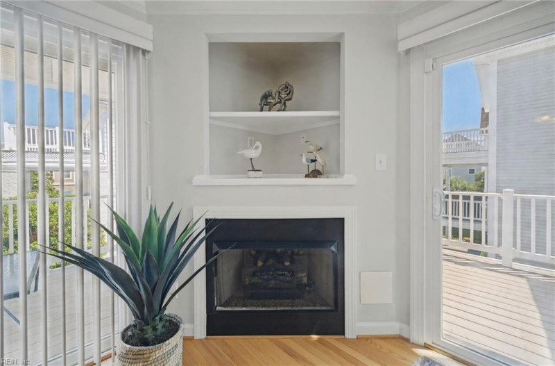 Photo 12 of 46 residential for sale in Norfolk virginia