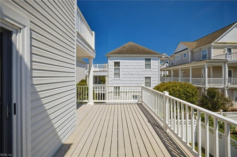 Photo 18 of 46 residential for sale in Norfolk virginia