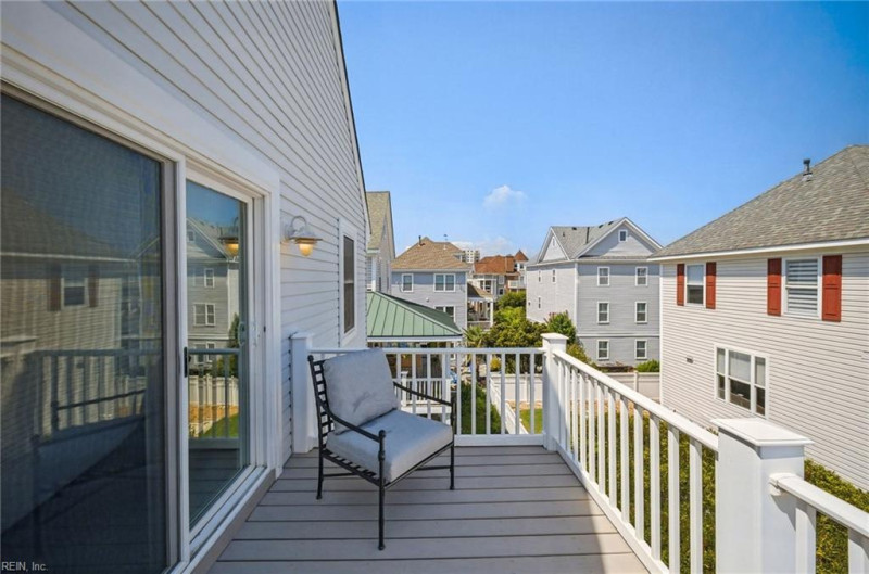 Photo 23 of 46 residential for sale in Norfolk virginia