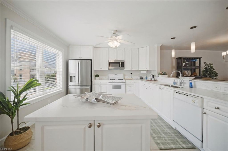 Photo 9 of 46 residential for sale in Norfolk virginia