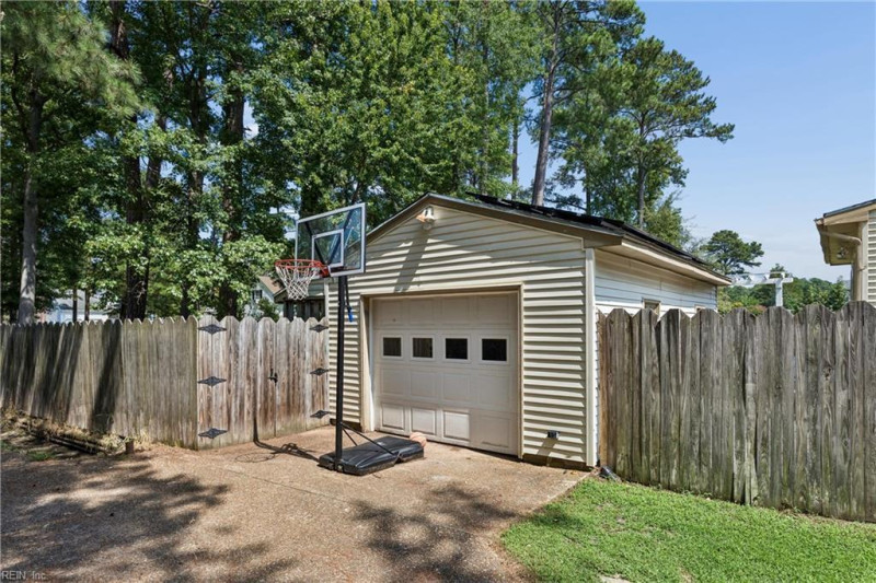 Photo 47 of 49 residential for sale in Poquoson virginia Photo 47 of 49 residential for sale in Poquoson virginia