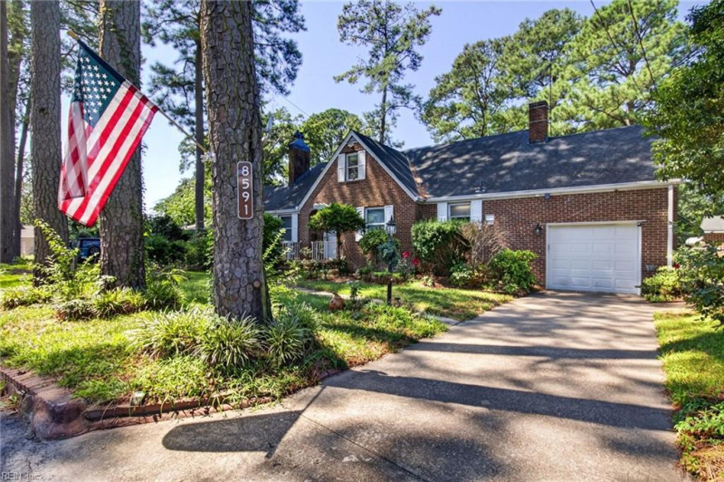 Photo 1 of 31 residential for sale in Norfolk virginia