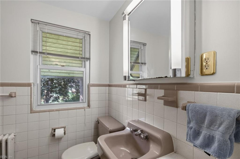 Photo 20 of 31 residential for sale in Norfolk virginia