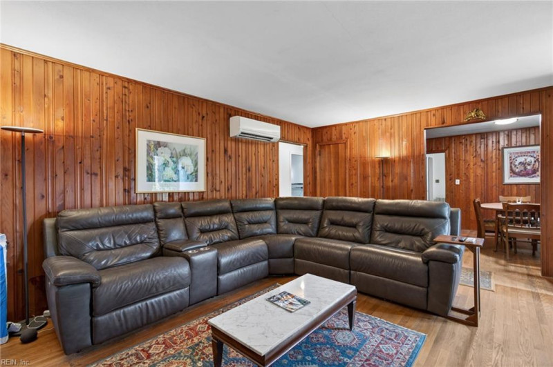 Photo 8 of 31 residential for sale in Norfolk virginia