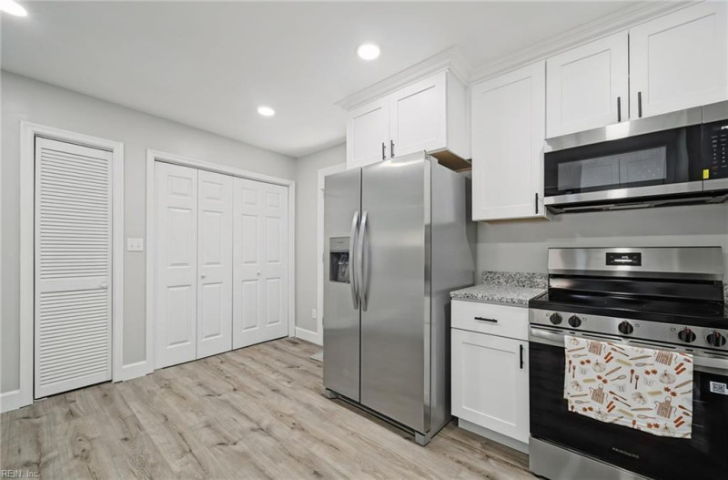 Photo 9 of 29 residential for sale in Hampton virginia