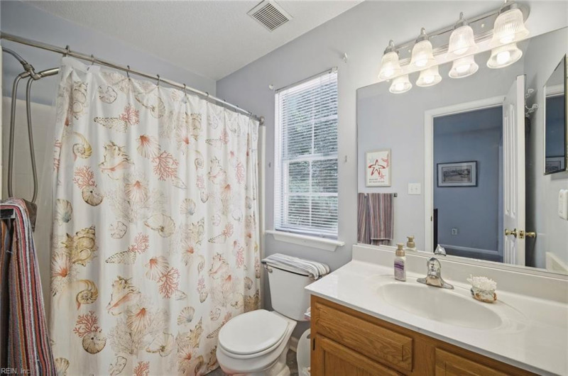 Photo 19 of 47 residential for sale in Chesapeake virginia Photo 19 of 47 residential for sale in Chesapeake virginia