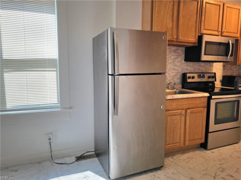 Photo 16 of 47 residential for sale in Norfolk virginia