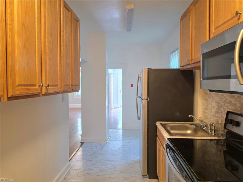 Photo 17 of 47 residential for sale in Norfolk virginia