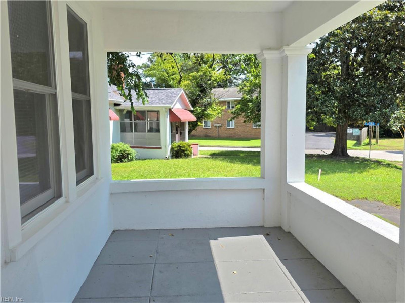 Photo 4 of 47 residential for sale in Norfolk virginia