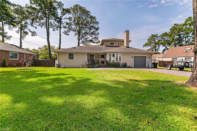 Photo 2 of 34 residential for sale in Hampton virginia