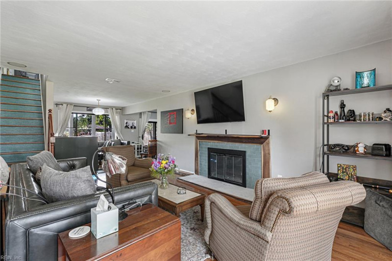 Photo 8 of 34 residential for sale in Hampton virginia