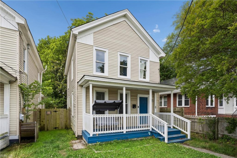 Photo 2 of 30 residential for sale in Chesapeake virginia
