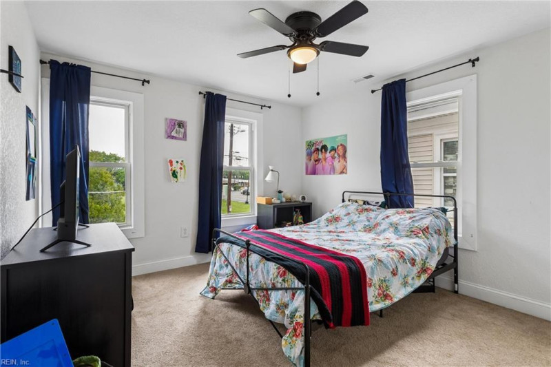 Photo 21 of 30 residential for sale in Chesapeake virginia