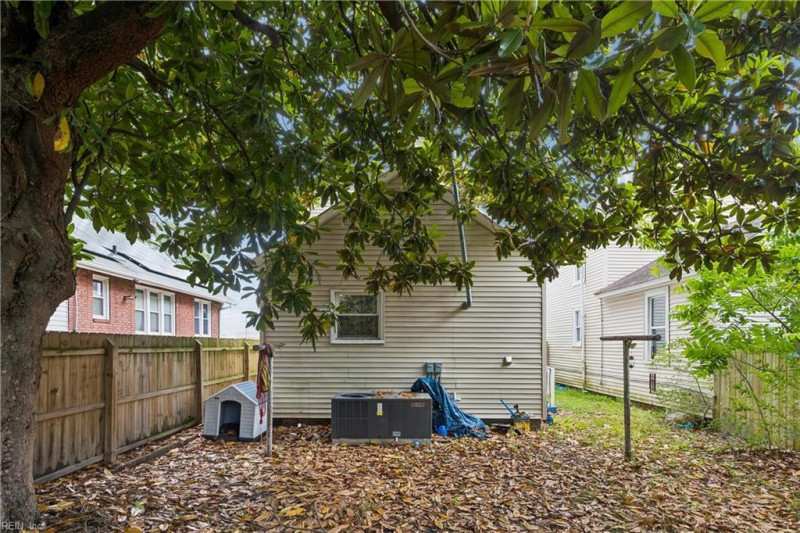 Photo 26 of 30 residential for sale in Chesapeake virginia