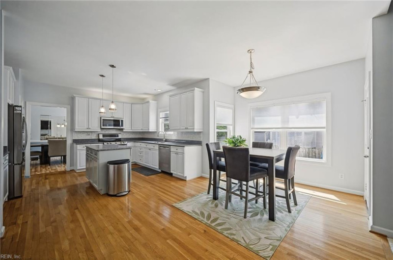 Photo 11 of 48 residential for sale in Virginia Beach virginia