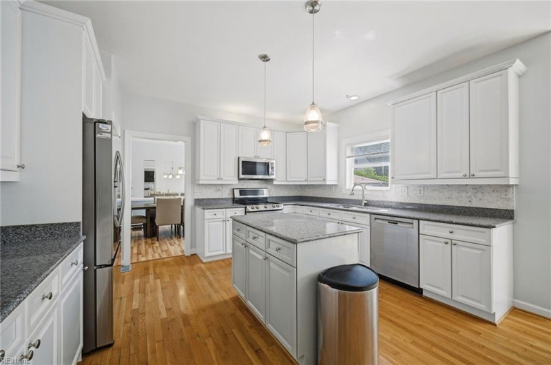 Photo 13 of 48 residential for sale in Virginia Beach virginia