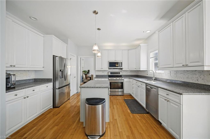 Photo 14 of 48 residential for sale in Virginia Beach virginia