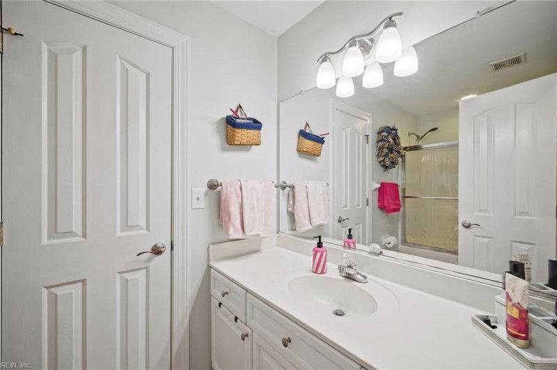 Photo 29 of 48 residential for sale in Virginia Beach virginia