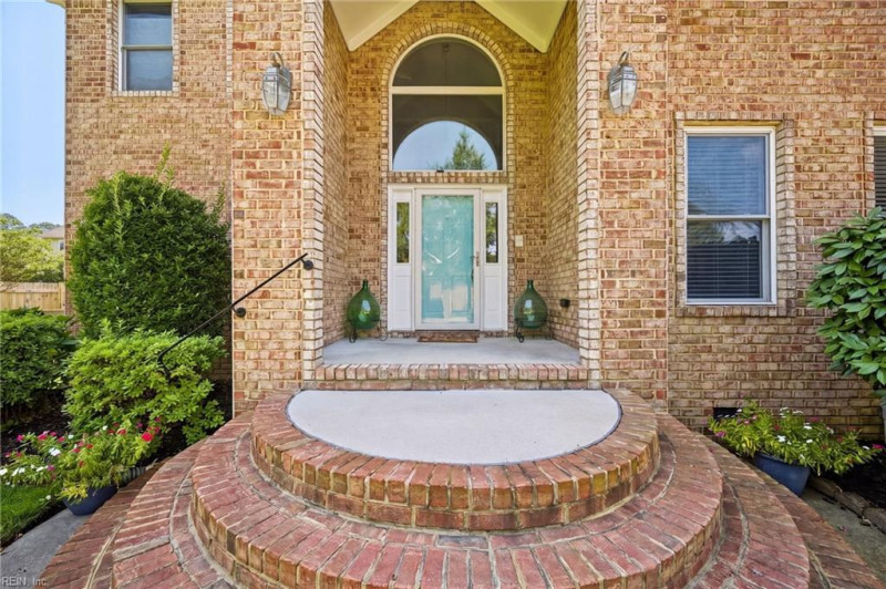 Photo 5 of 48 residential for sale in Virginia Beach virginia