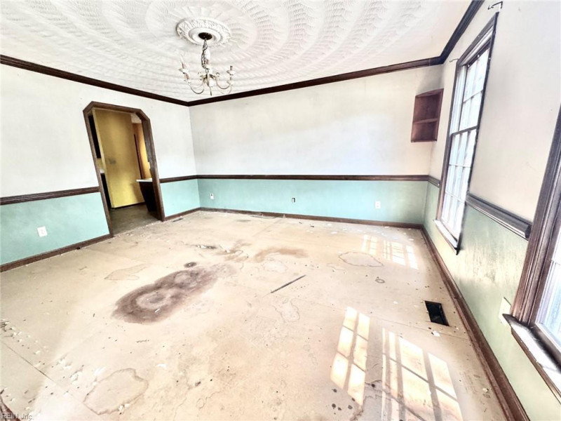 Photo 4 of 10 residential for sale in Chesapeake virginia