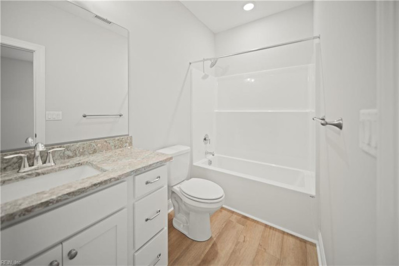 Photo 14 of 21 residential for sale in Suffolk virginia