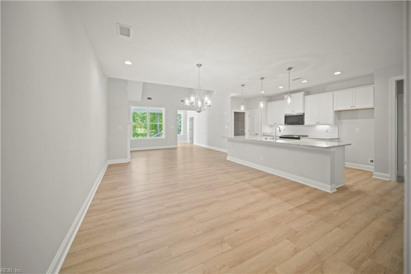 Photo 7 of 21 residential for sale in Suffolk virginia