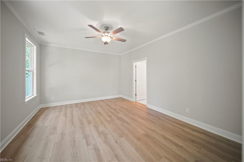 Photo 8 of 21 residential for sale in Suffolk virginia