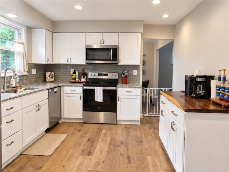 Photo 17 of 45 residential for sale in Norfolk virginia