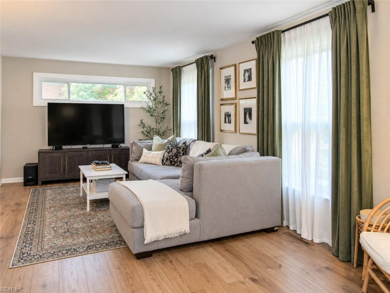 Photo 4 of 45 residential for sale in Norfolk virginia