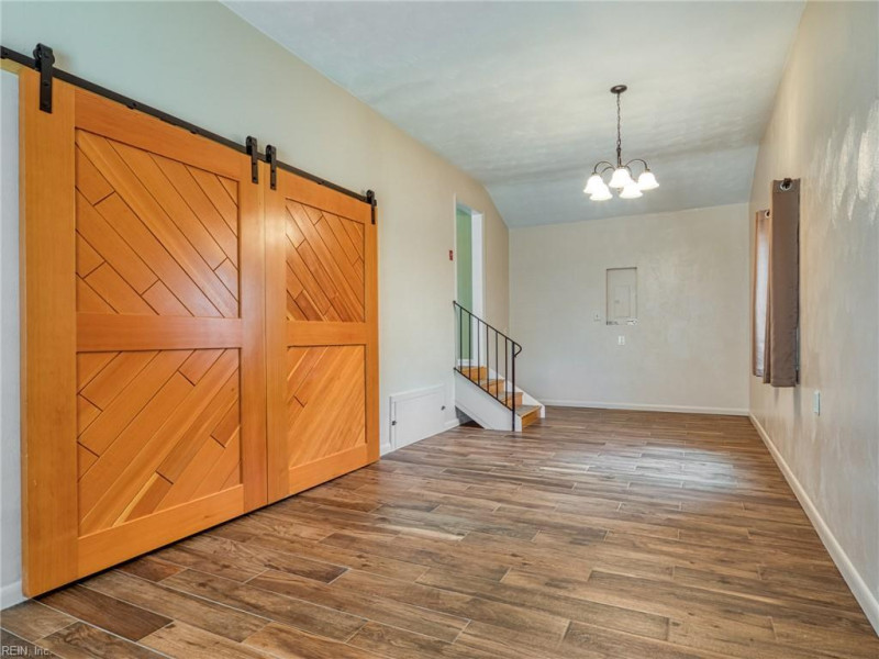 Photo 14 of 43 residential for sale in Chesapeake virginia