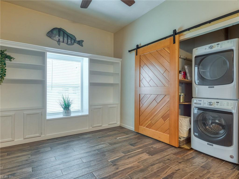 Photo 16 of 43 residential for sale in Chesapeake virginia