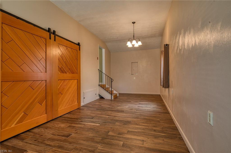 Photo 17 of 43 residential for sale in Chesapeake virginia