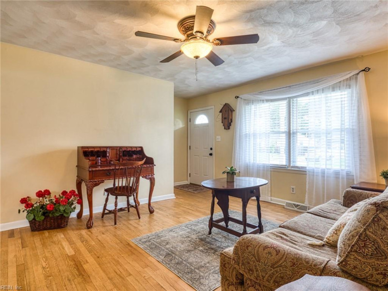 Photo 22 of 43 residential for sale in Chesapeake virginia